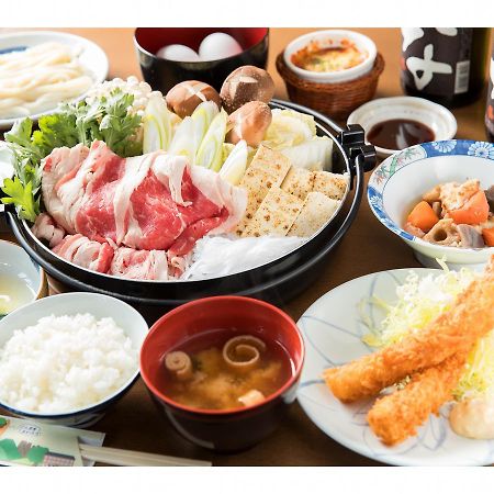 Lodge Uenohara Yamanoie Минаками Экстерьер фото