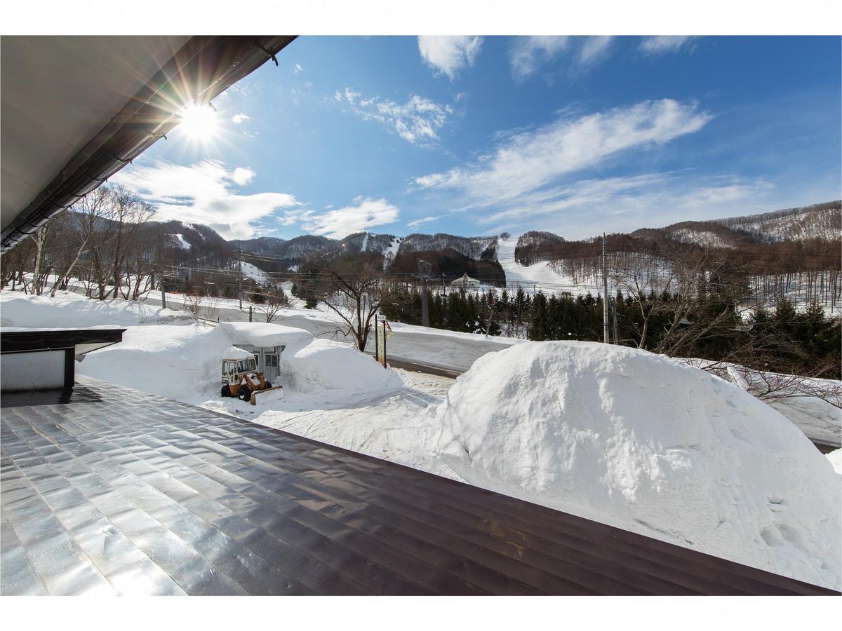 Lodge Uenohara Yamanoie Минаками Экстерьер фото