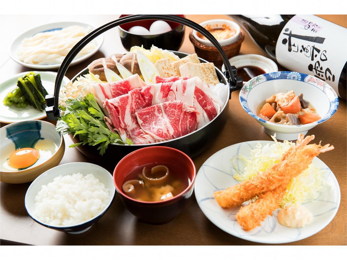 Lodge Uenohara Yamanoie Минаками Экстерьер фото