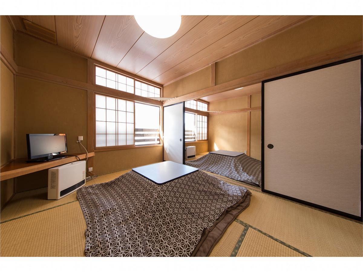 Lodge Uenohara Yamanoie Минаками Экстерьер фото
