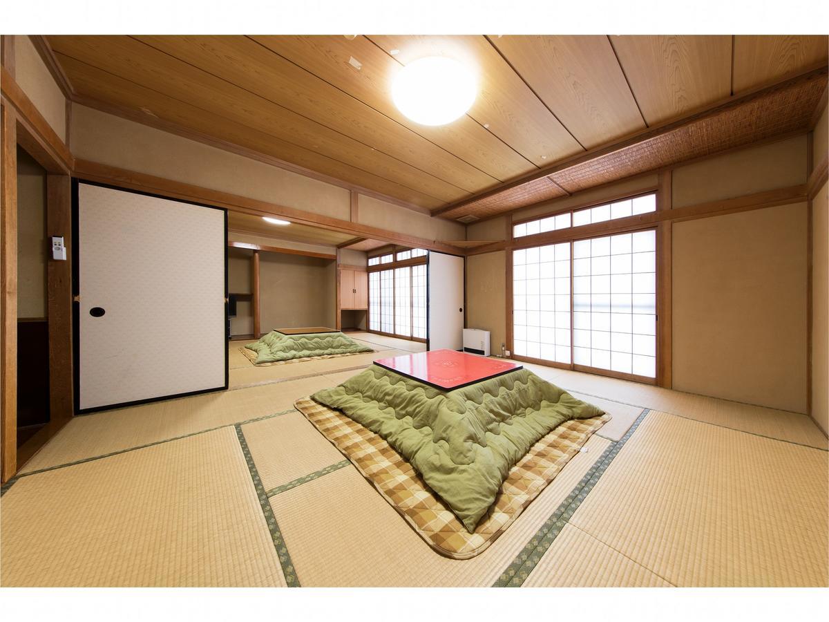 Lodge Uenohara Yamanoie Минаками Экстерьер фото