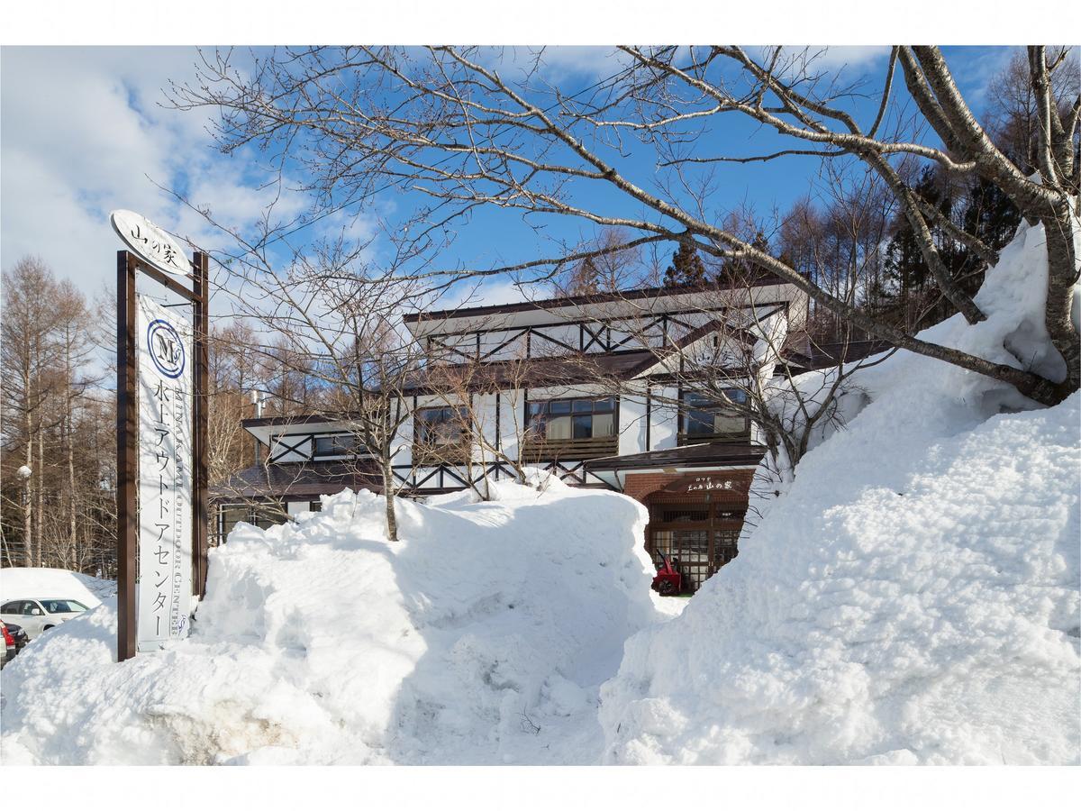 Lodge Uenohara Yamanoie Минаками Экстерьер фото