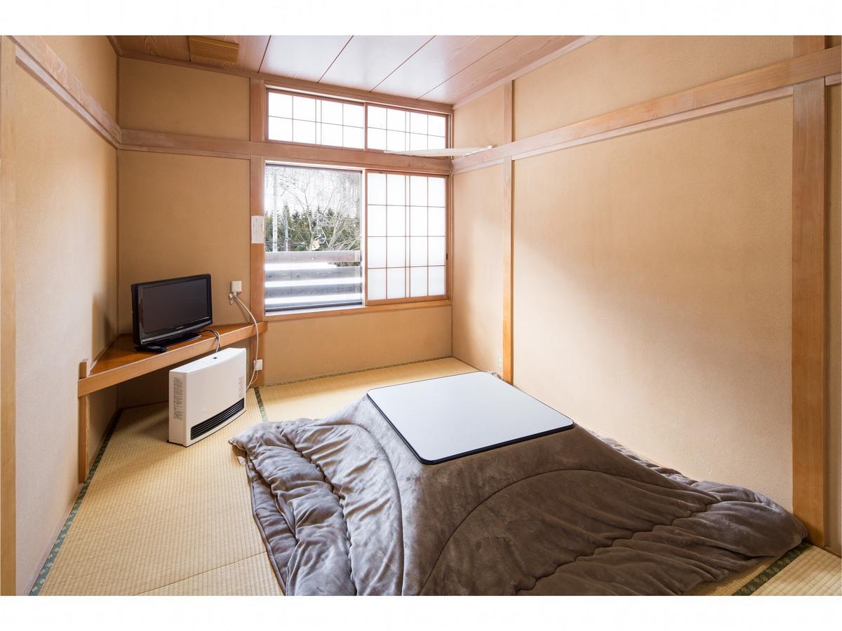 Lodge Uenohara Yamanoie Минаками Экстерьер фото
