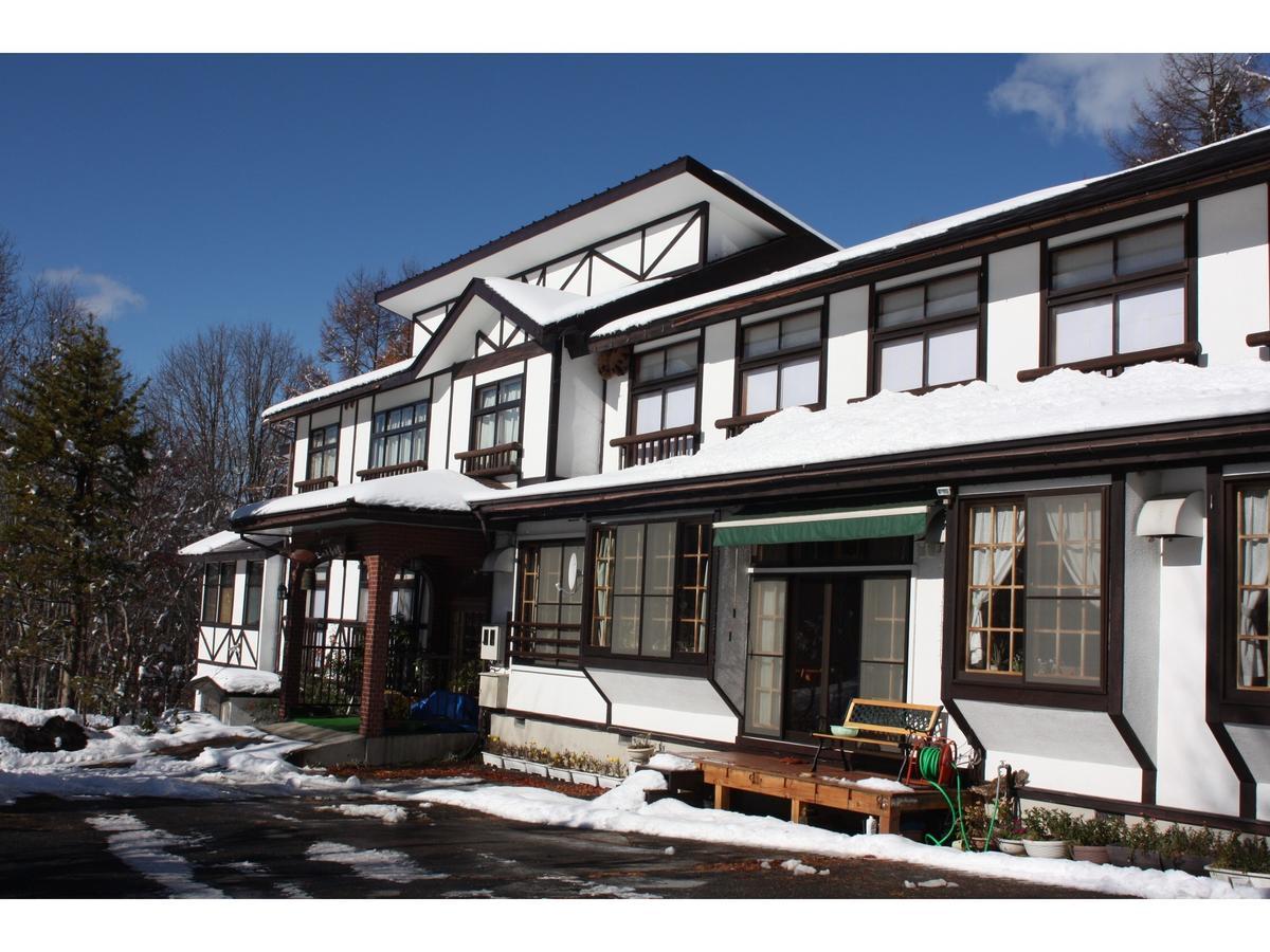 Lodge Uenohara Yamanoie Минаками Экстерьер фото